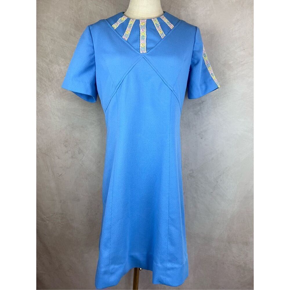 Vintage 1970s Mod Blue Shift Dress Floral Embroidered